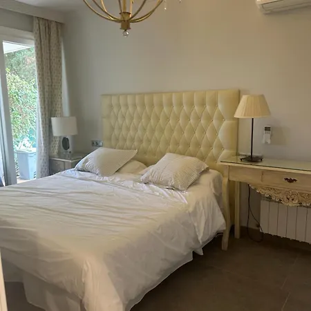 Prime Location Lower Floor With Swimming Pool Marbella